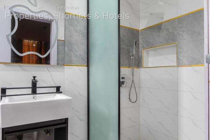 Fully Furnished 2 Bedroom