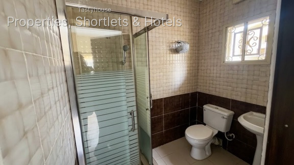 4 Bedroom Semi Detached