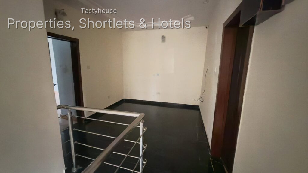 4 Bedroom Semi Detached