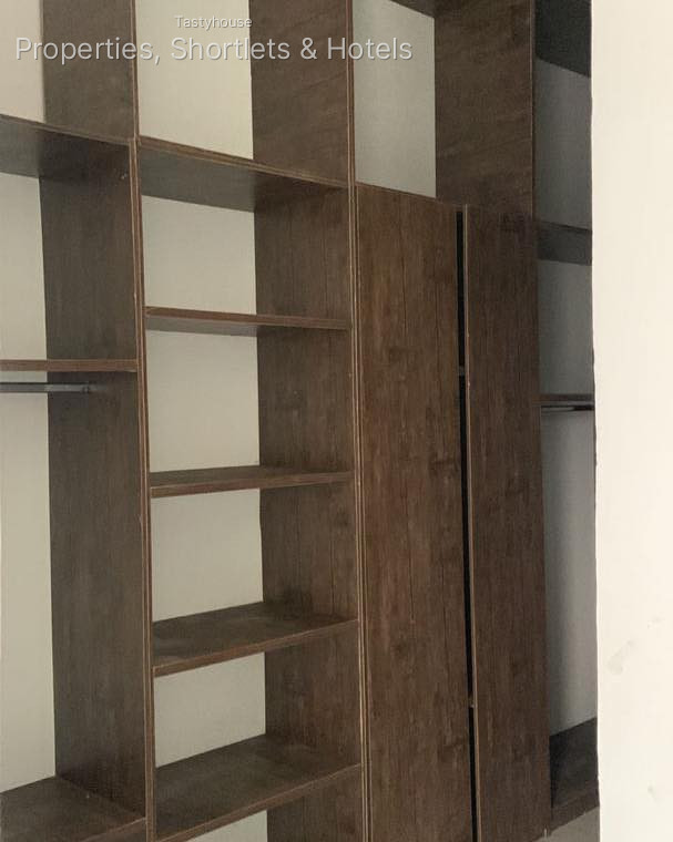 Self compound 3bed terrace with bq