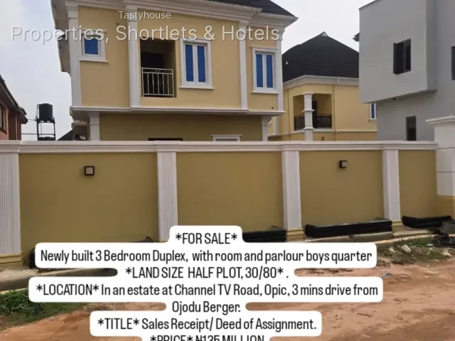 3 Bedroom Duplex, with room and parlour boys quarter