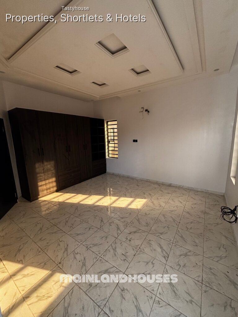 Four bedroom fully detached duplex
