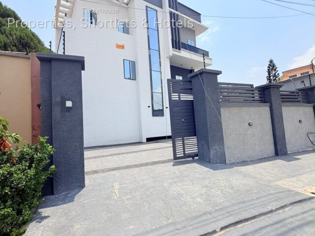 4-Bedroom Fully Detached Duplexwith BỌ