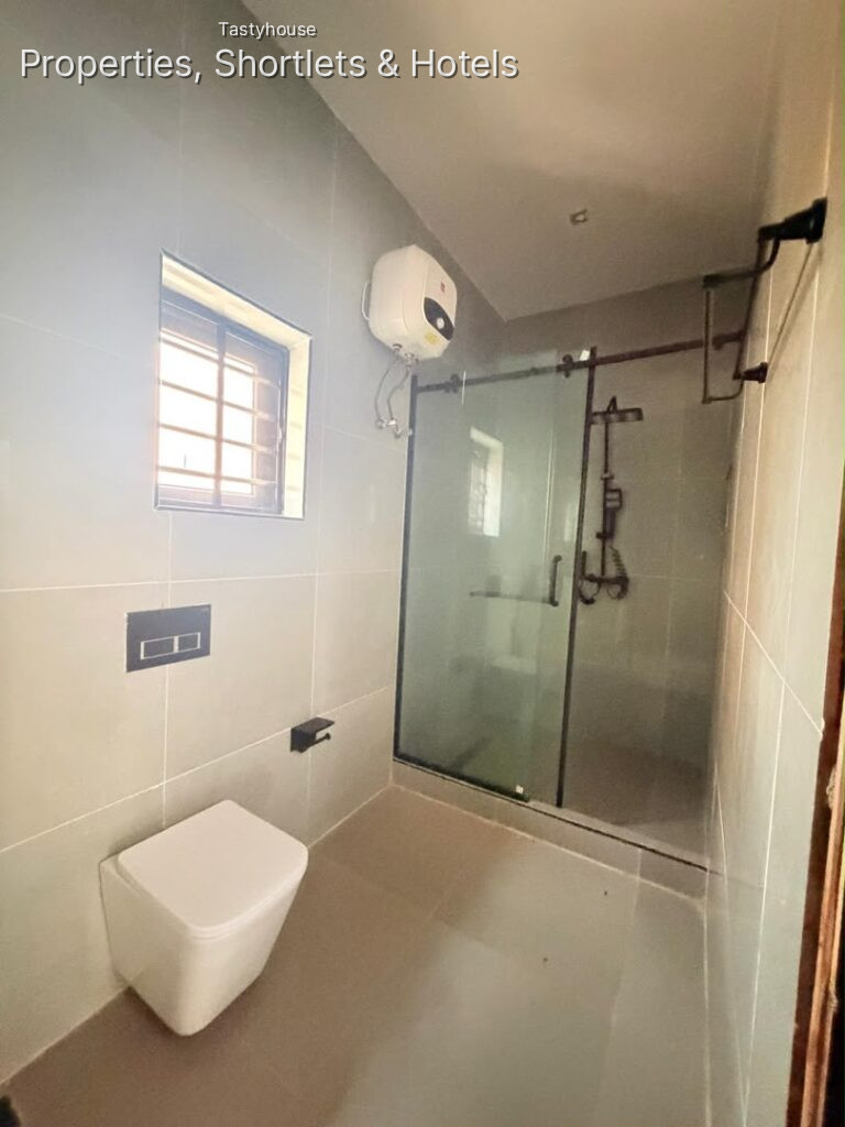 4-Bedroom Fully Detached Duplexwith BỌ