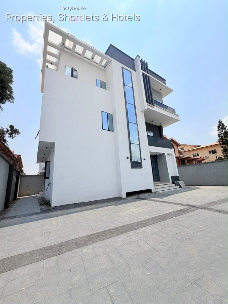 4-Bedroom Fully Detached Duplexwith BỌ