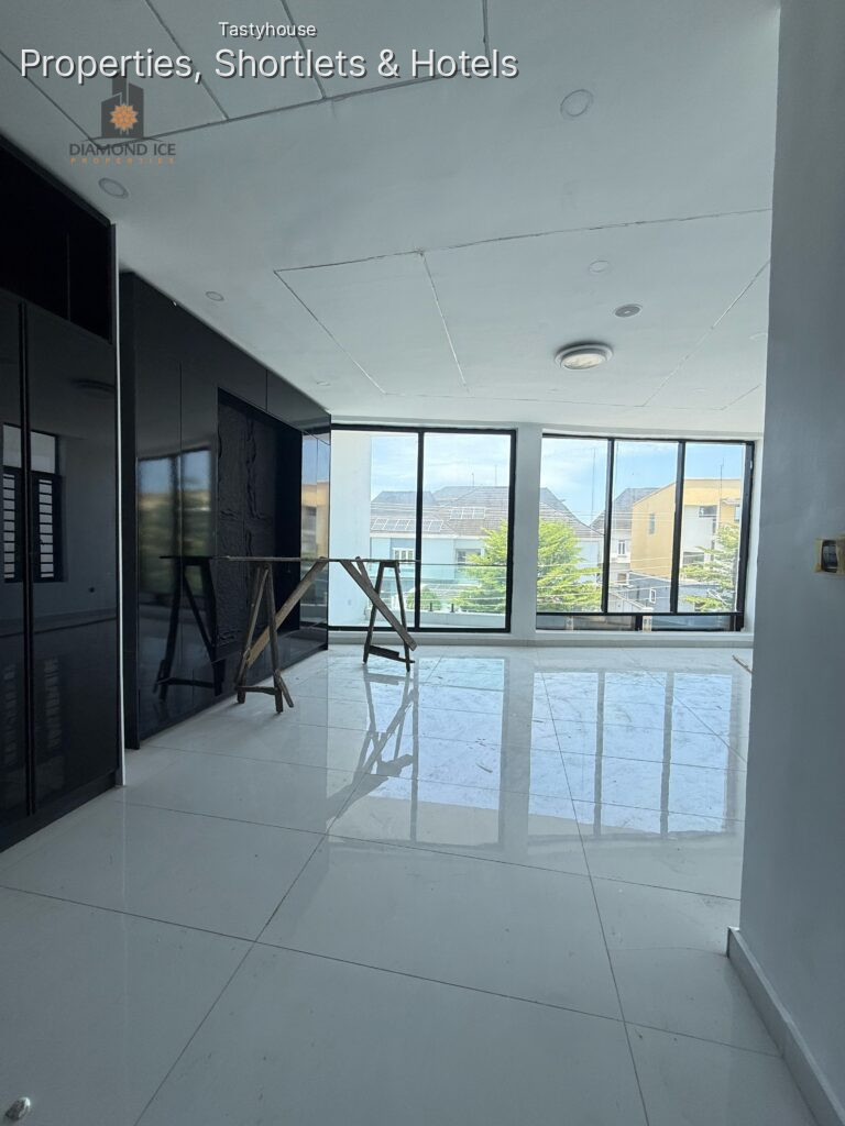 MASTER PIECE IS OF 5 BEDROOM DUPLEX