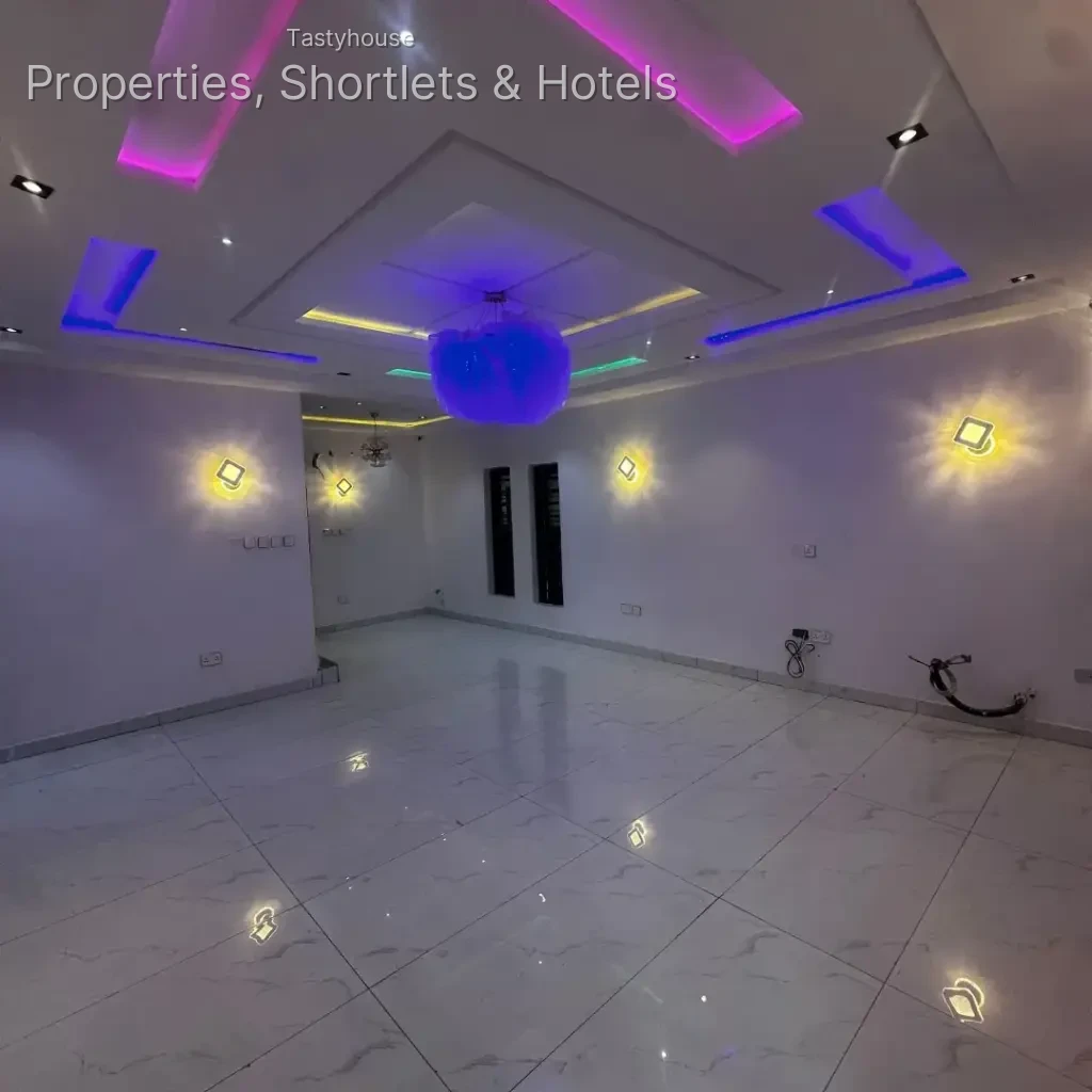 4 – BEDROOM FULLY DETACHED DUPLEXES+BQ