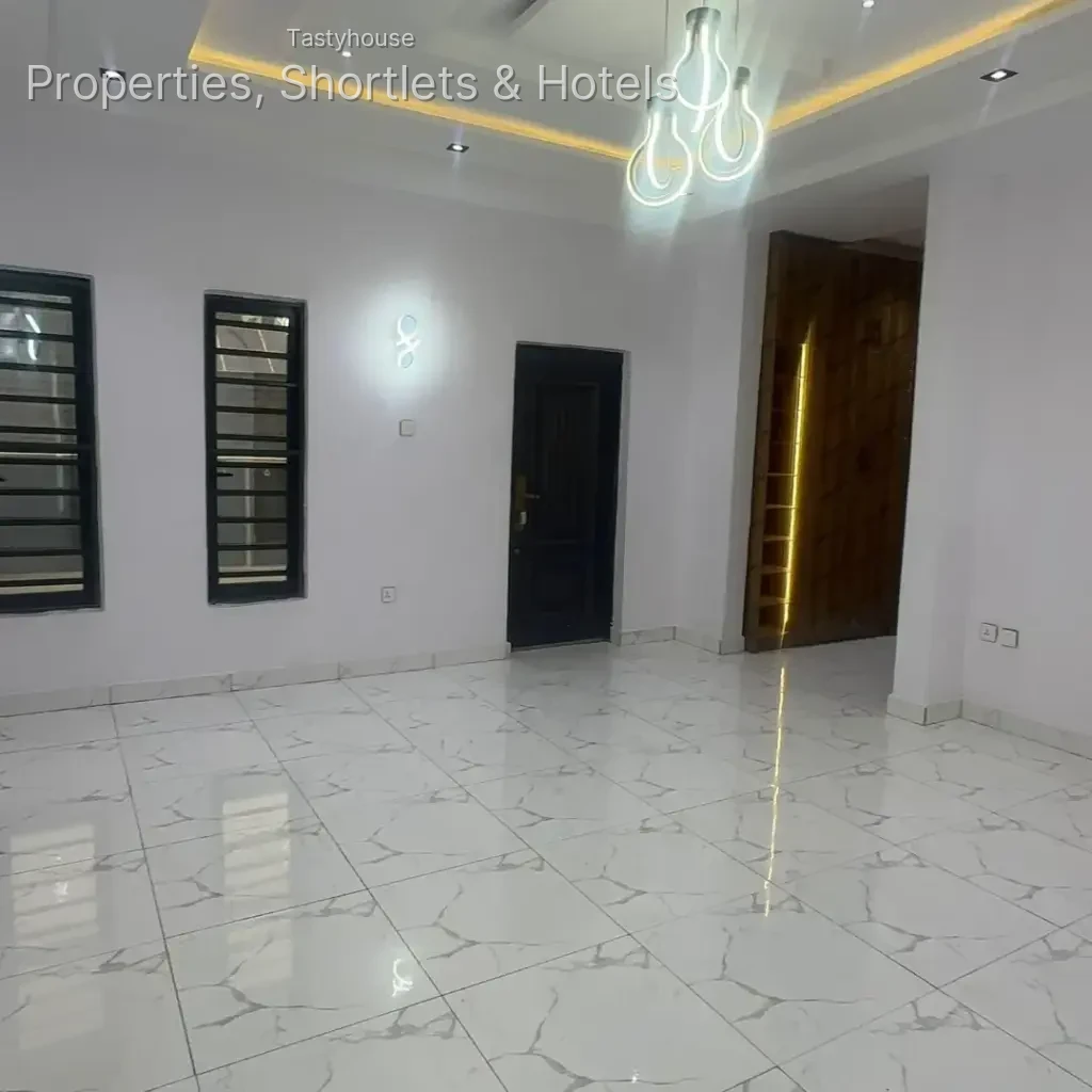4 – BEDROOM FULLY DETACHED DUPLEXES+BQ