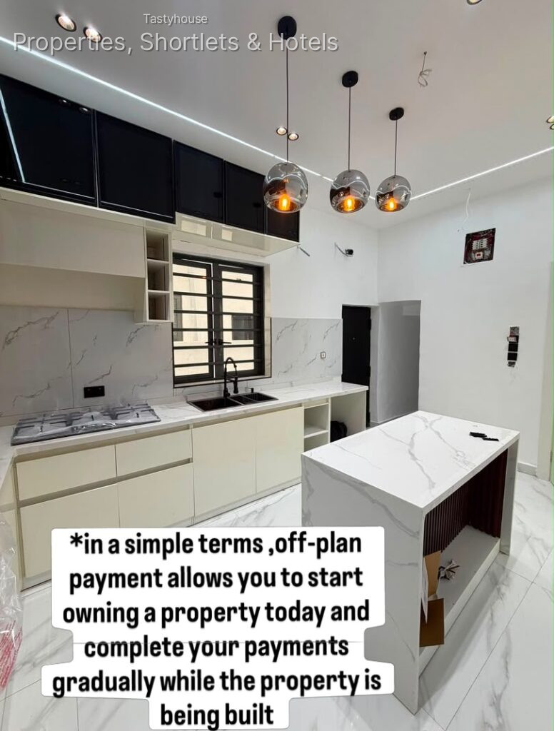 4 BEDROOM SEMI-DETACHED DUPLEX