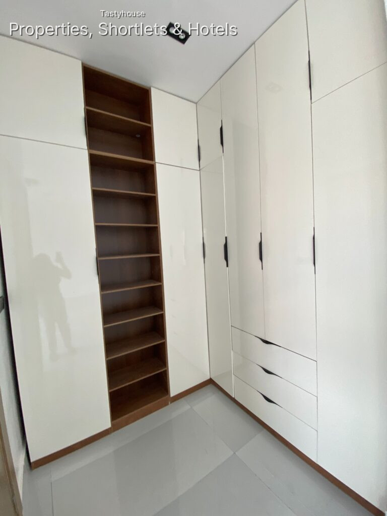 4 BEDROOM SEMI DETACHED DUPLEX