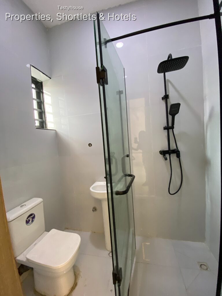 4 BEDROOM SEMI DETACHED DUPLEX