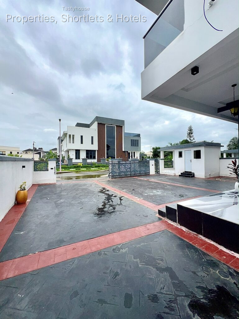 6 Bedroom Fully DetachedDuplex with Cinema, 2-Room BQ,