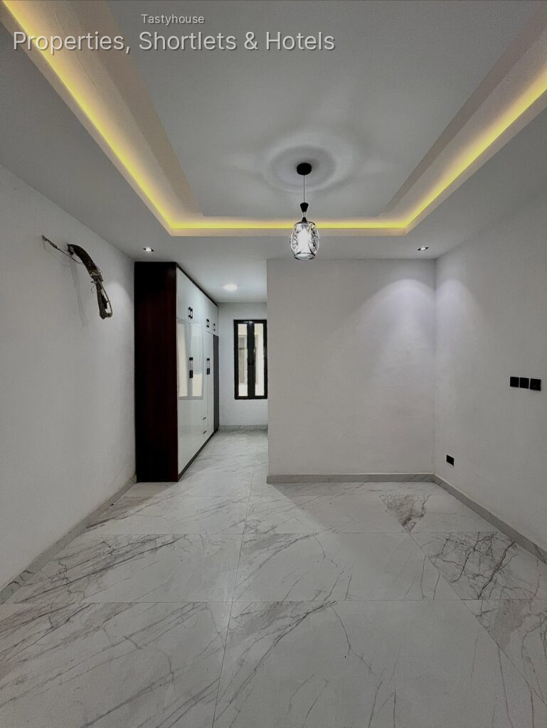 6 Bedroom Fully DetachedDuplex with Cinema, 2-Room BQ,