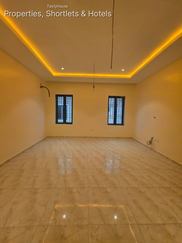 4 Bedroom Terrace Duplex With Bq