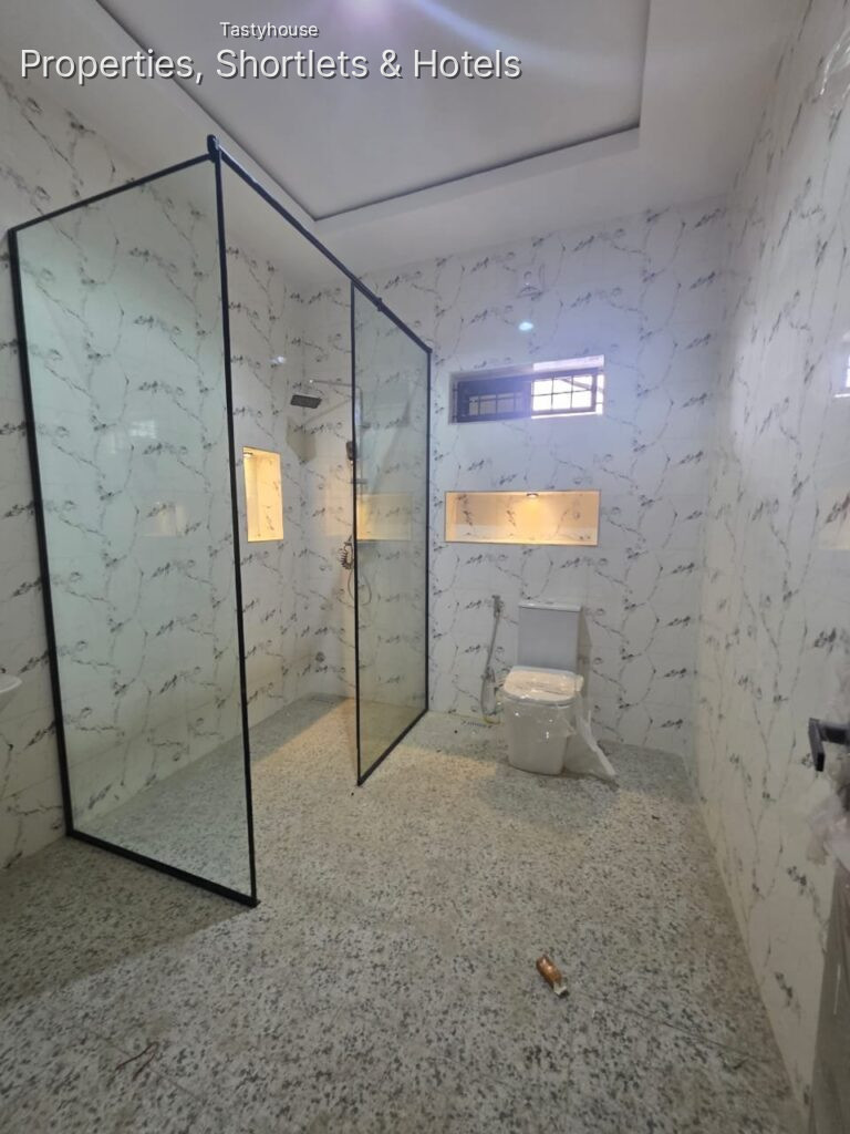 4 Bedroom Terrace Duplex With Bq