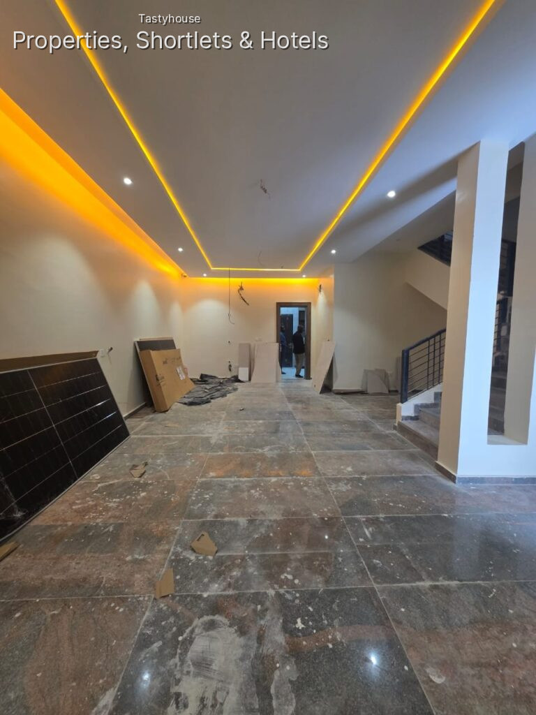 4 Bedroom Terrace Duplex With Bq