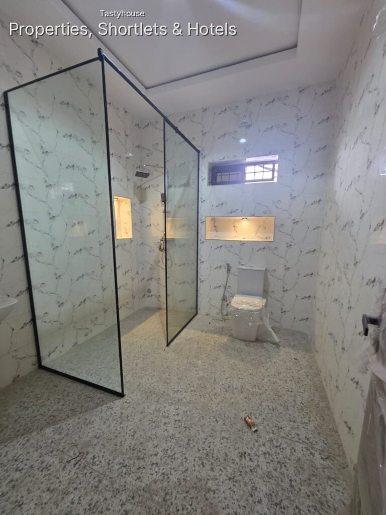 4 Bedroom Terrace Duplex With Bq