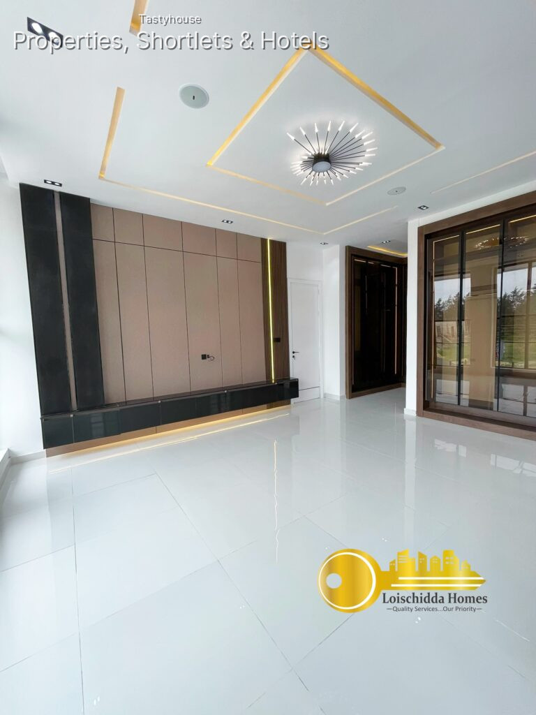 CONTEMPORARY 5BEDROOM FULLY DETACHED DUPLEX