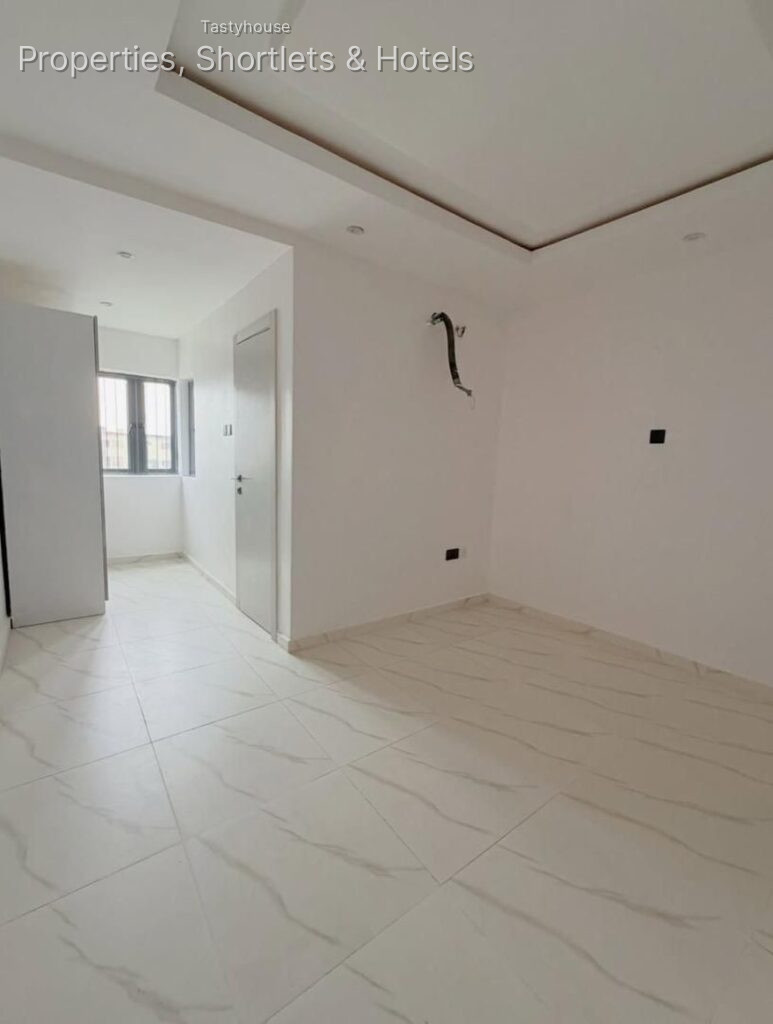 4 BEDROOM SELF COMPOUND TERRACE DUPLEX WITH BỌ