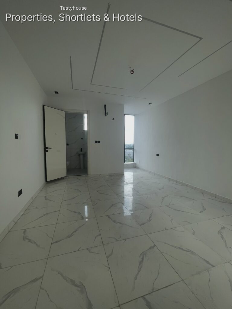2 Bedroom flat
