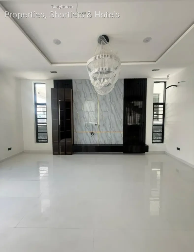 4 Bedroom Fully Detached Duplex