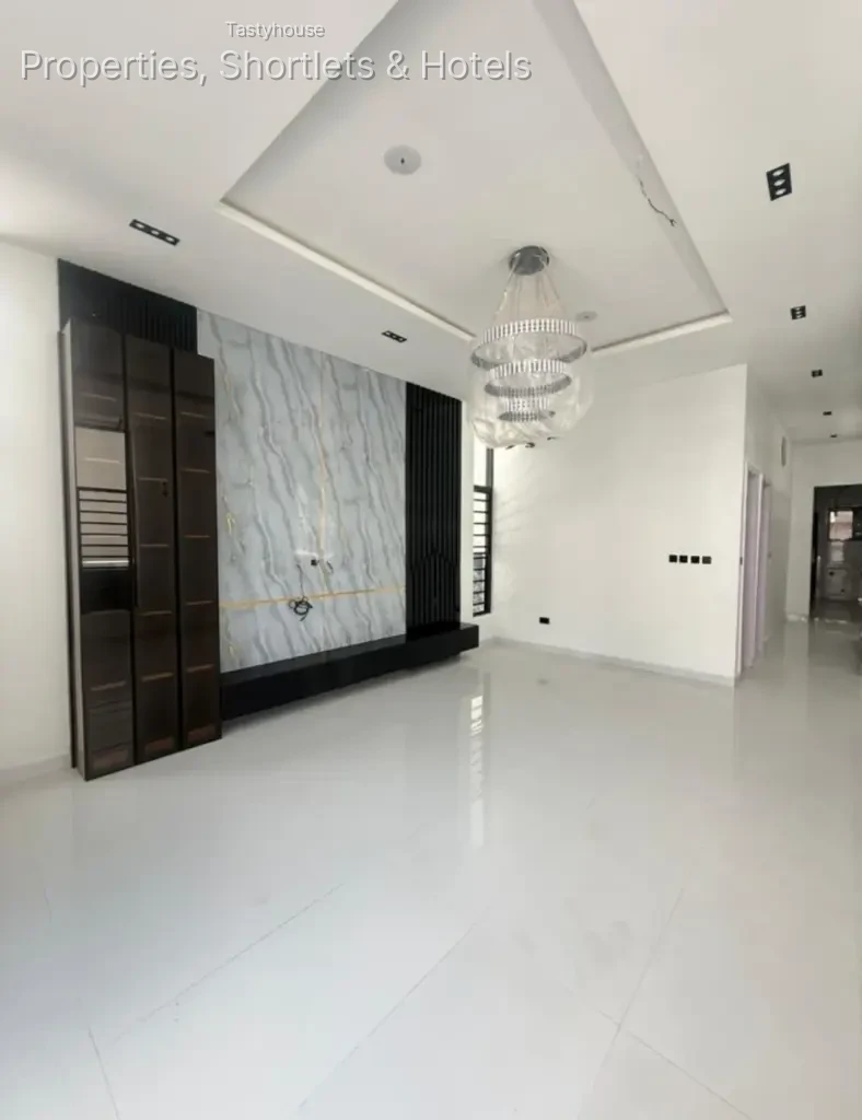 4 Bedroom Fully Detached Duplex