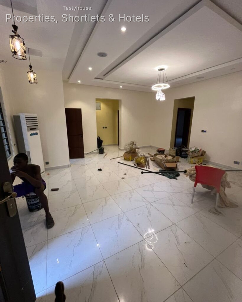 NEWLY BUILT 3 BEDROOM APARTMENT