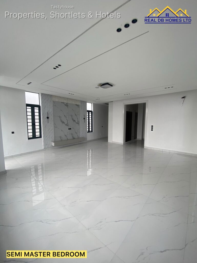6 BEDROOM CONTEMPORARYDESIGN DUPLEX WITH 1 ROOM BỌ