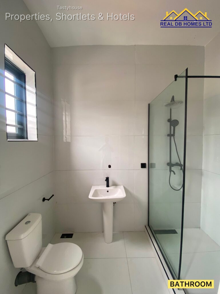 6 BEDROOM CONTEMPORARYDESIGN DUPLEX WITH 1 ROOM BỌ