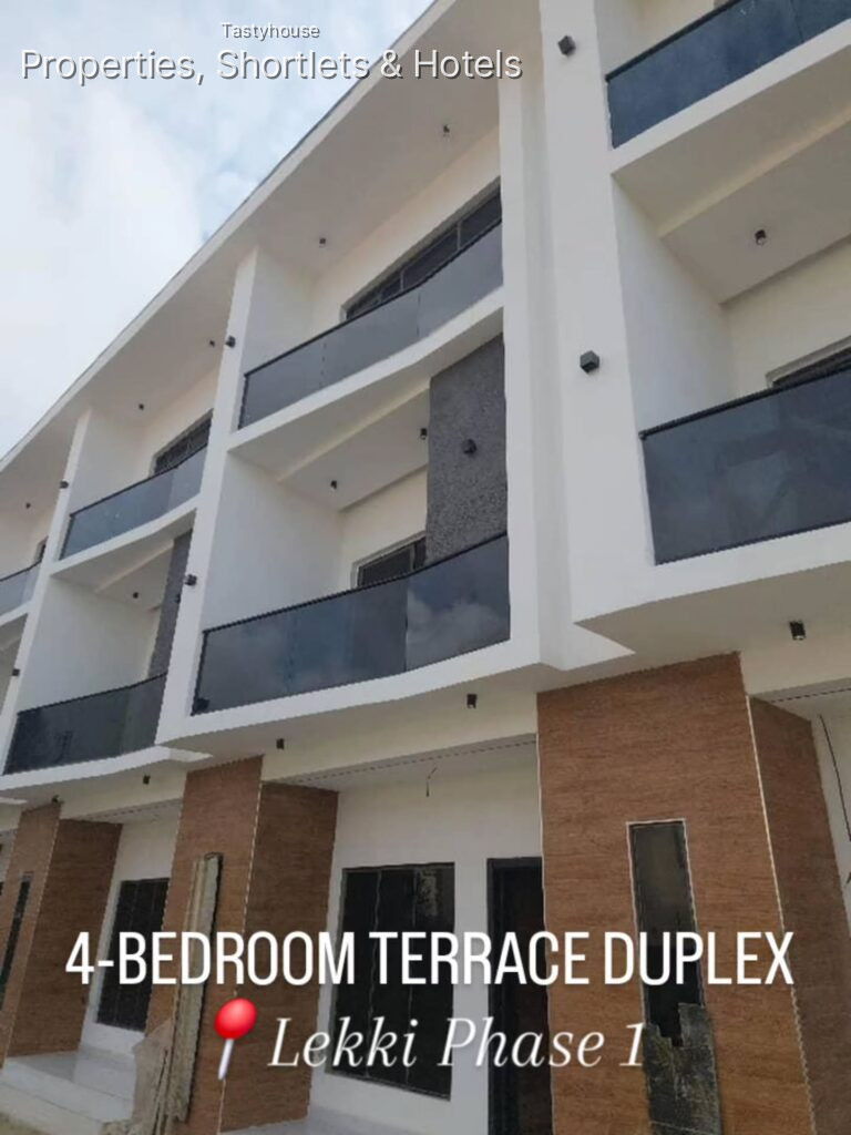4-BEDROOM TERRACE DUPLEX WITH A BỌ