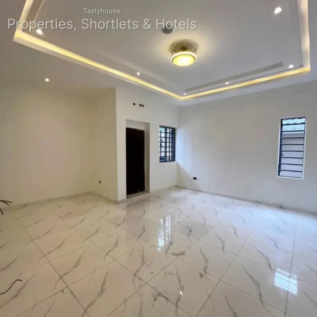 4 Bedroom Semi Detached With A BQ