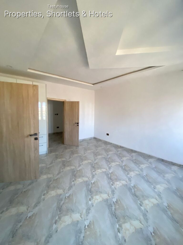3 BEDROOM TERRACE
