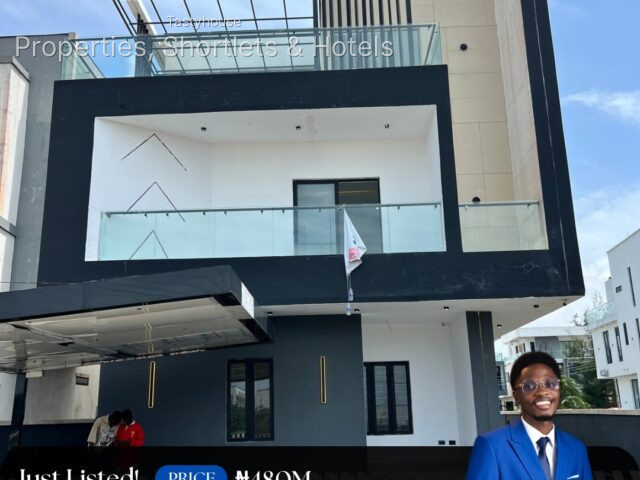 5 bedroom detached duplex with rooftop terrace, cinema, pool & bq