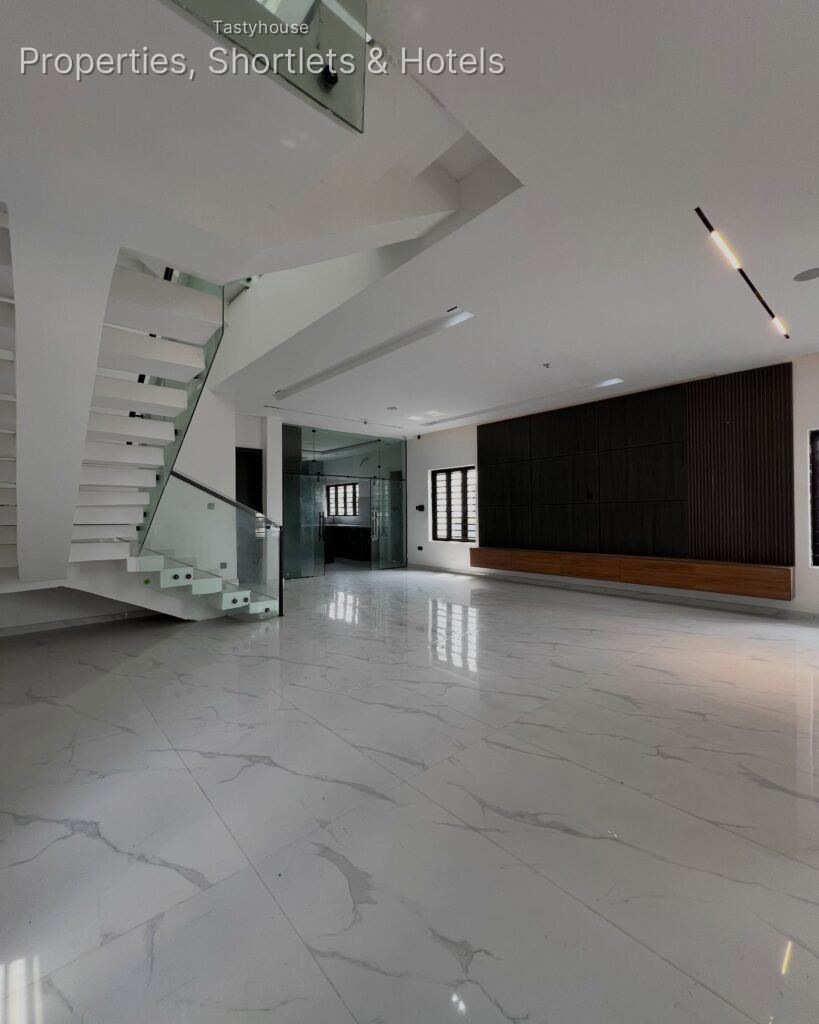 5 bedroom detached duplex with rooftop terrace, cinema, pool & bq