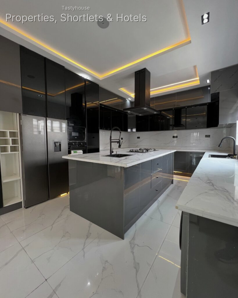 5 bedroom detached duplex with rooftop terrace, cinema, pool & bq