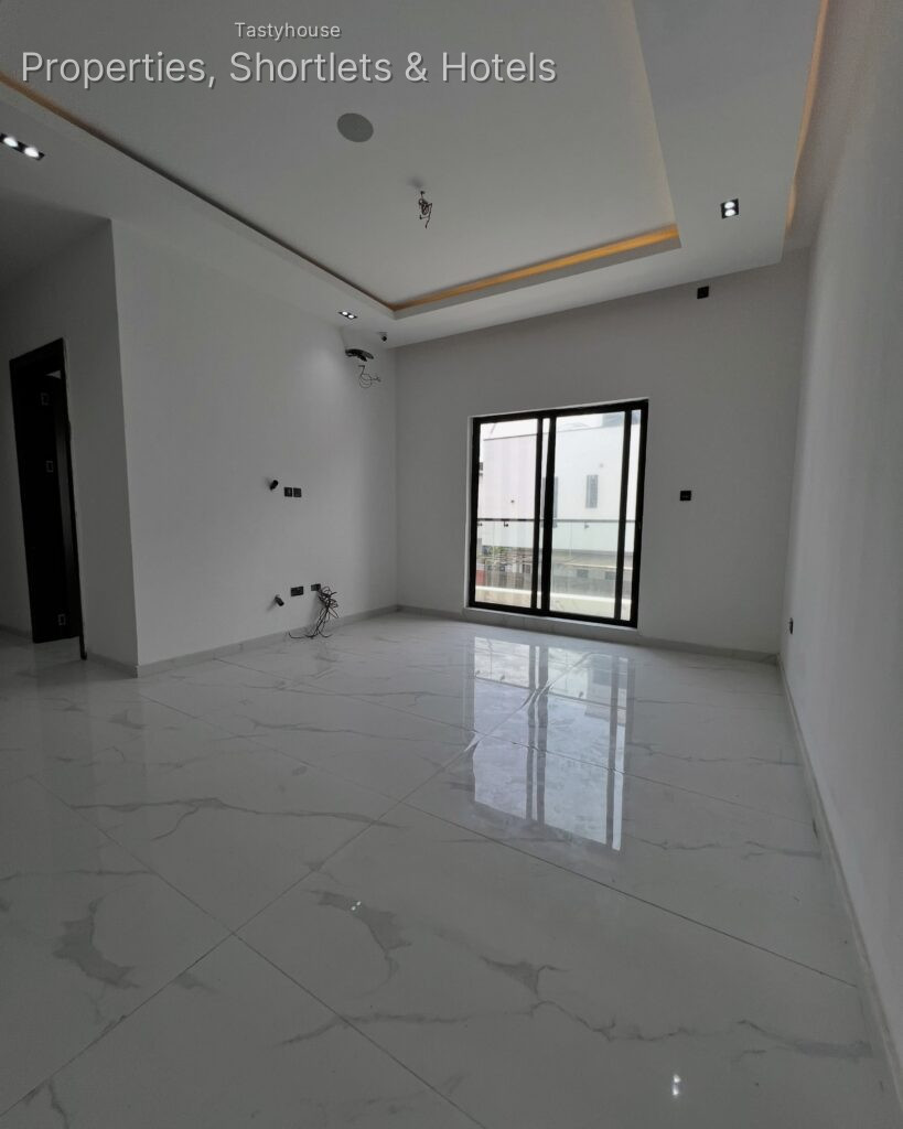 5 bedroom detached duplex with rooftop terrace, cinema, pool & bq