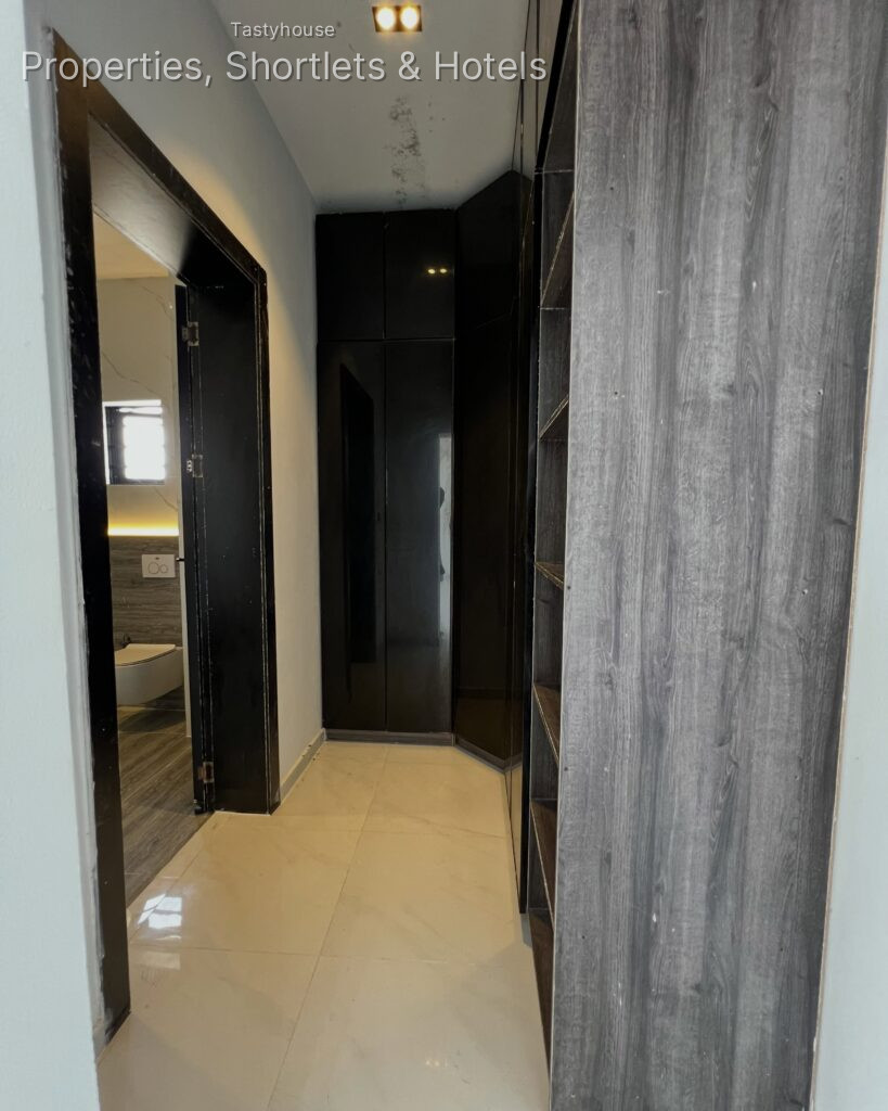 5 bedroom detached duplex with rooftop terrace, cinema, pool & bq