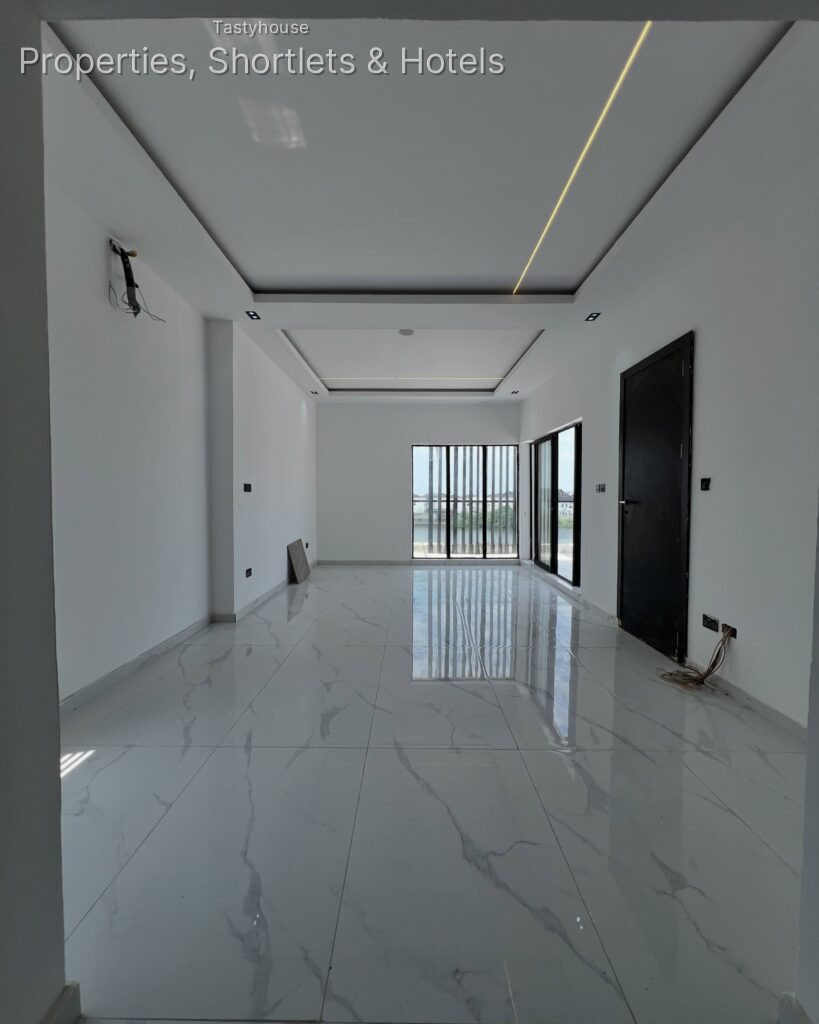 5 bedroom detached duplex with rooftop terrace, cinema, pool & bq