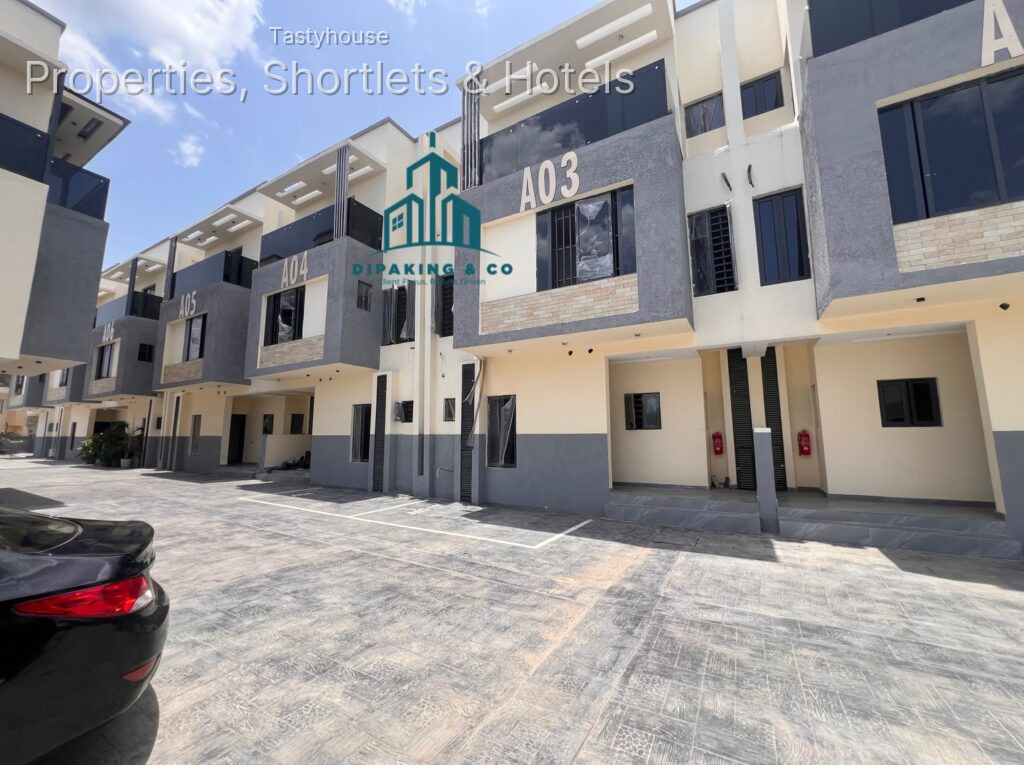 4-Bedroom Fully Detached Duplex with BQ