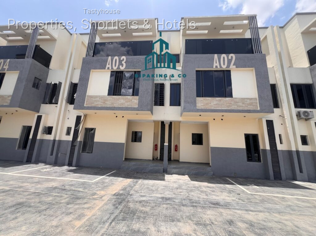 4-Bedroom Fully Detached Duplex with BQ