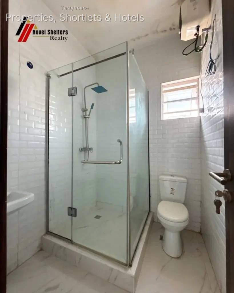 4 – Bedroom Detached House with BO