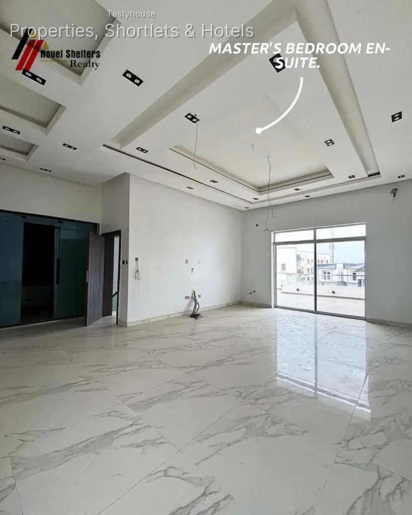 4 – Bedroom Detached House with BO