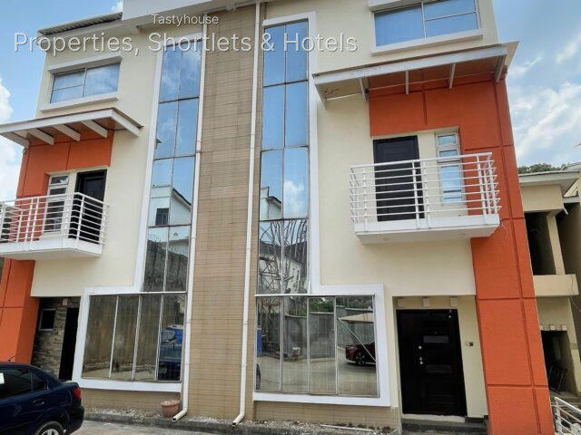 2 units of 4 bedroom terrace duplex with 2 living rooms and a bq