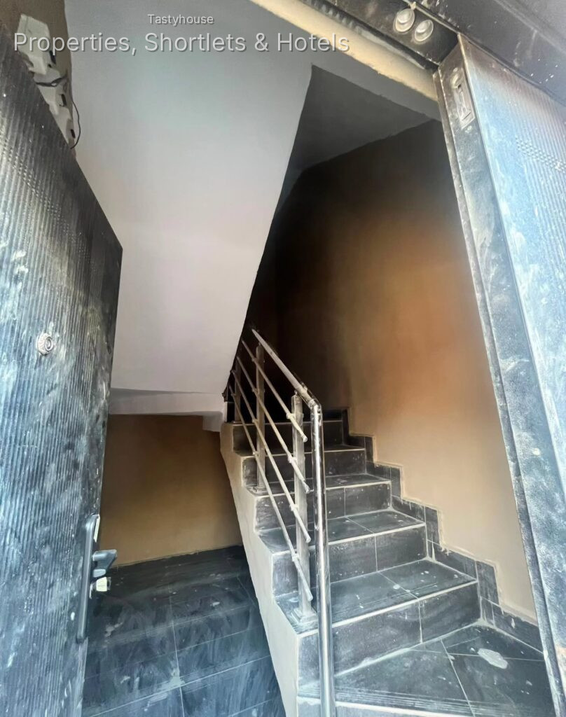 6 – UNITS OF 2-BEDROOM APARTMENTS