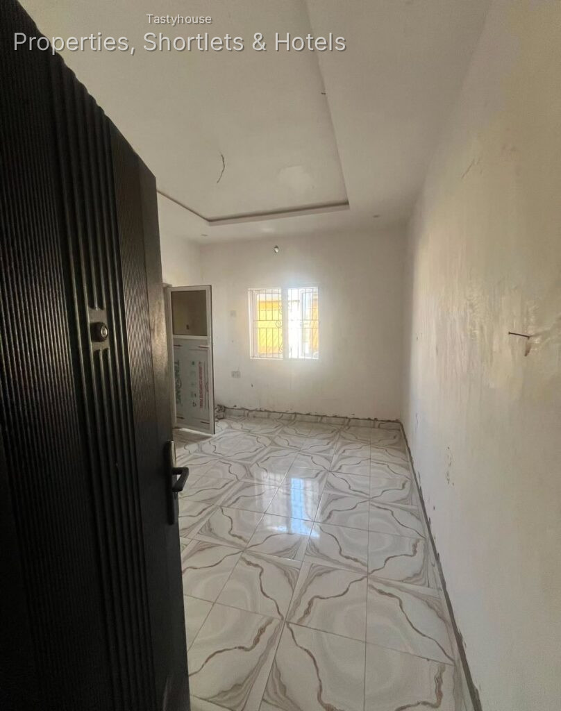 6 – UNITS OF 2-BEDROOM APARTMENTS