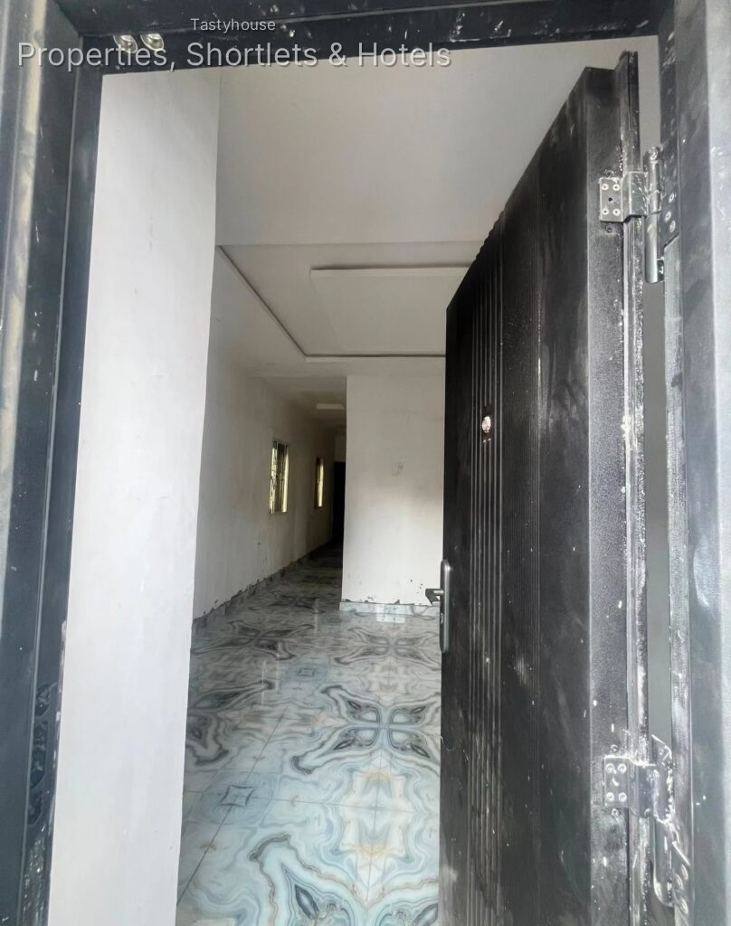 6 – UNITS OF 2-BEDROOM APARTMENTS
