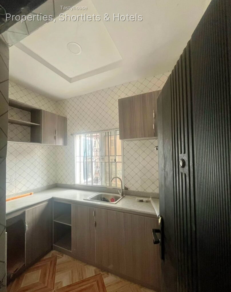 6 – UNITS OF 2-BEDROOM APARTMENTS