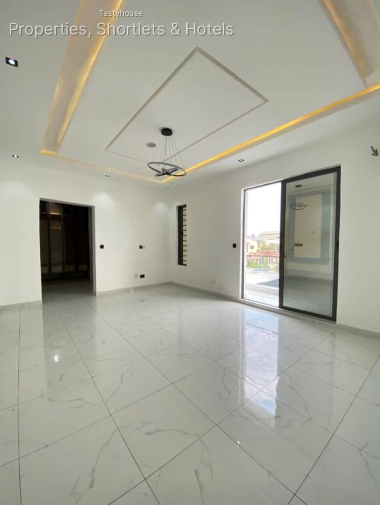 FINISHED 4 BEDROOM FULLY DETACHED DUPLEX WITH BQ
