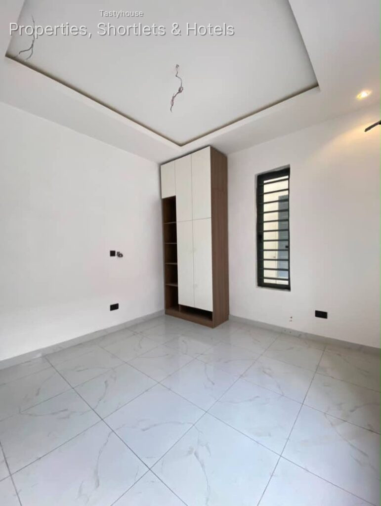 FINISHED 4 BEDROOM FULLY DETACHED DUPLEX WITH BQ