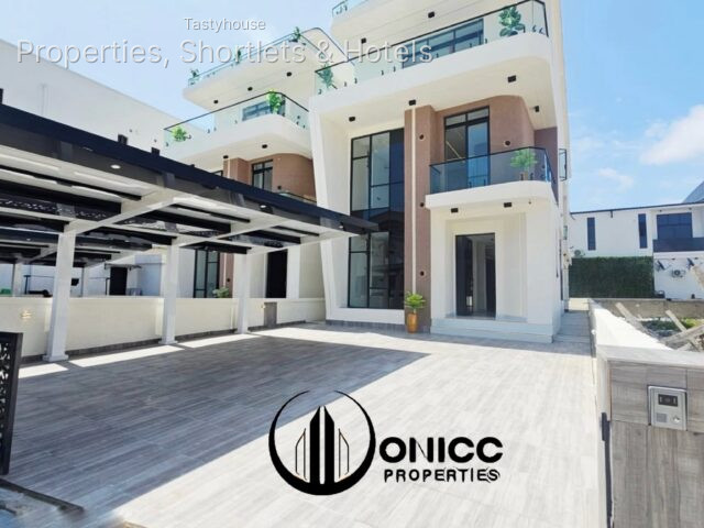 5BEDROOM HOME WITH SWIMMING POOL AND CINEMA